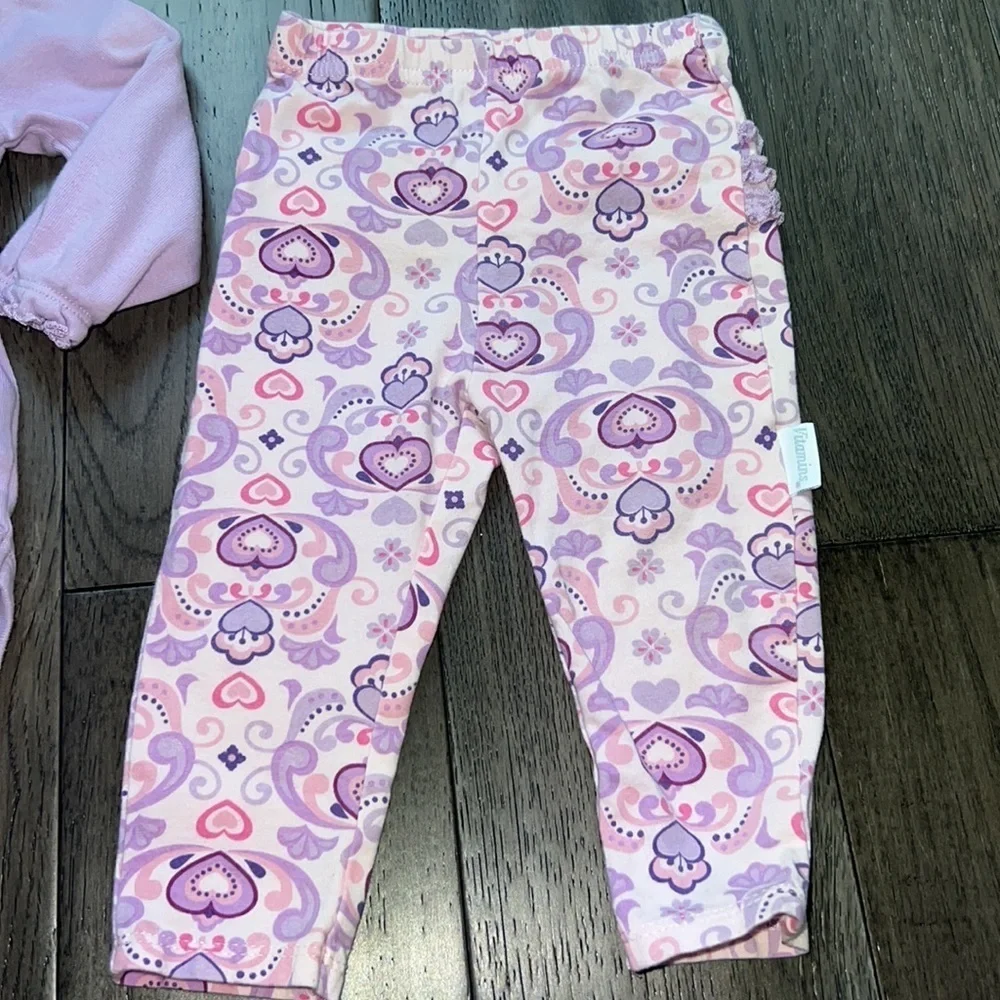 Vitamins baby girl Long sleeve onesie, with matching ruffled bottom leggings